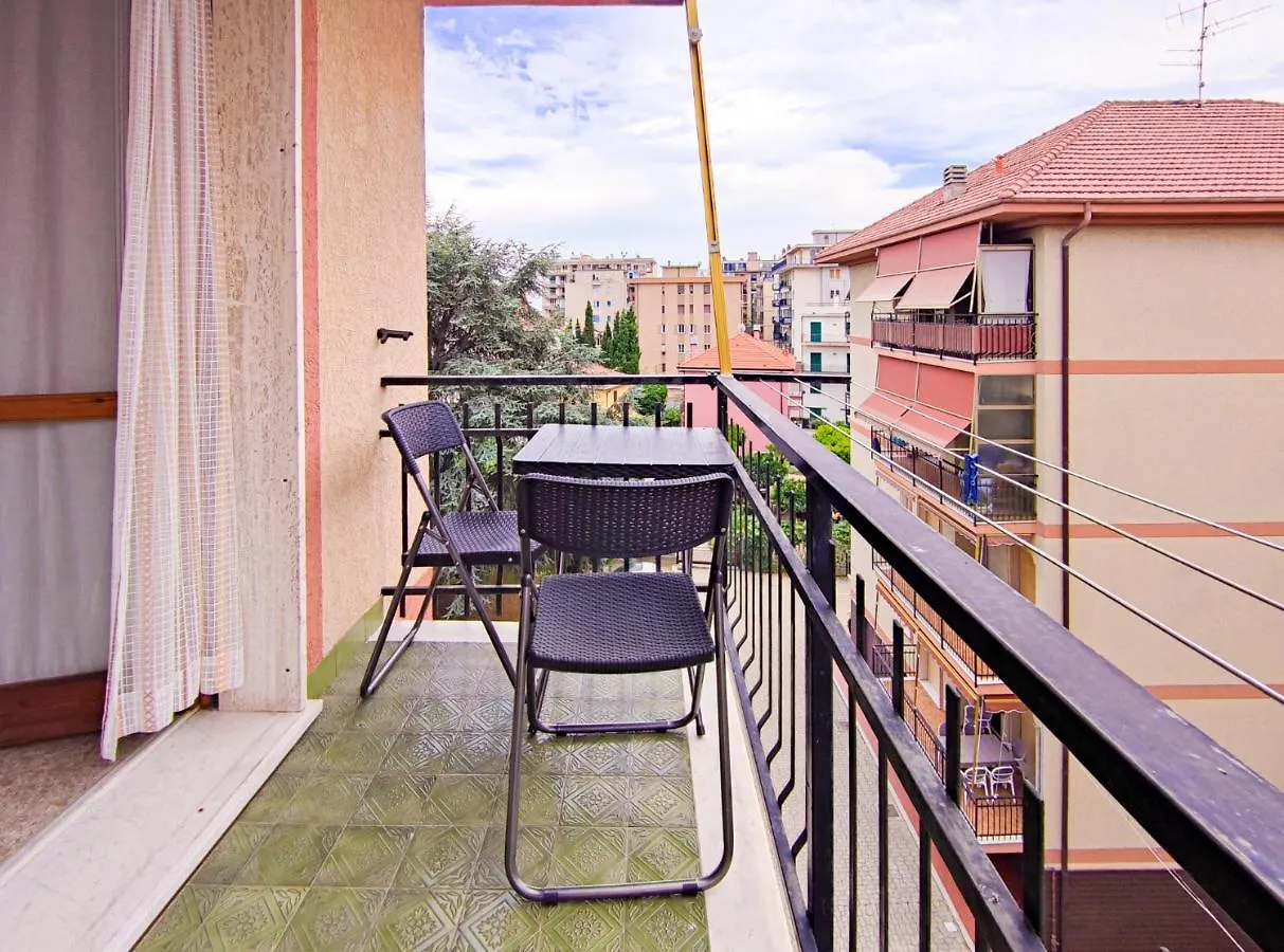 Casa Della Luna - By Ligooria Pietra Ligure 0*,
