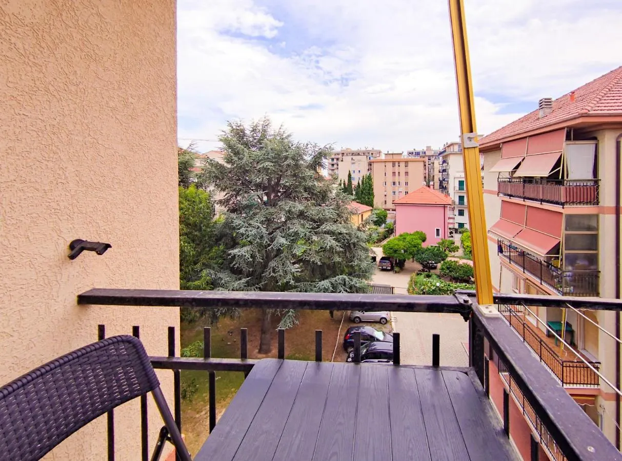 Apartment Casa Della Luna - By Ligooria Pietra Ligure Italy