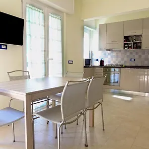 Apartment Pietra Home, Posto Auto, Ac ,wifi, 150mt Dal Mare, Pietra Ligure